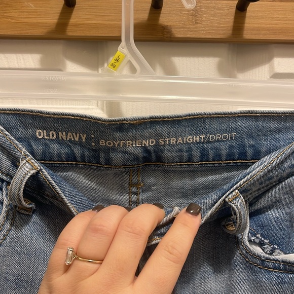 Old Navy Women's Boyfriend Straight Jeans - Picture 6 of 11